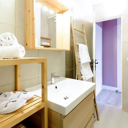 Lavandou - 2 Pieces Entierement Renoves Surplombant Le Centre-ville Apartment