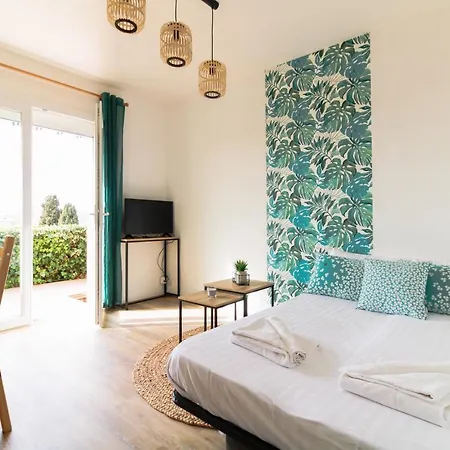 Lavandou - 2 Pieces Entierement Renoves Surplombant Le Centre-ville Apartment Le Lavandou